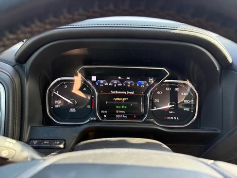 Used 2022 GMC Sierra 1500 AT4 w/ AT4 Premium Package AWD/4WD image 9