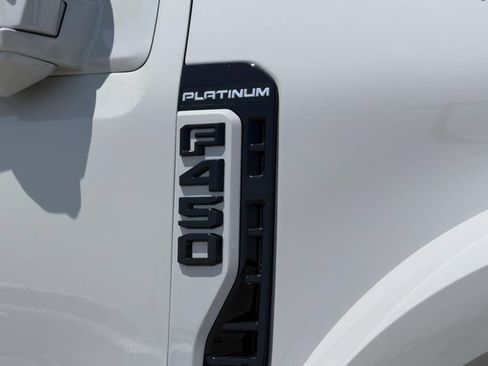 Used 2026 Ford F450 Platinum w/ FX4 Off-Road Package AWD/4WD image 23