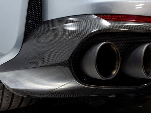 Used 2018 Ferrari 812 Superfast RWD image 56