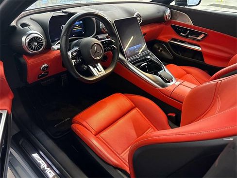 Used 2022 Mercedes-Benz SL 63 AMG 4MATIC image 8