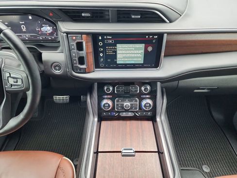 Used 2023 GMC Yukon XL Denali Ultimate AWD/4WD image 21
