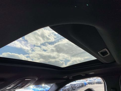 New 2026 Jeep Grand Cherokee Altitude image 8