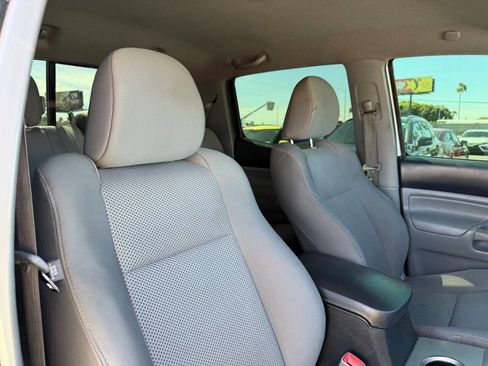 Used 2012 Toyota Tacoma 4x4 Double Cab w/ TRD Sport Pkg image 30