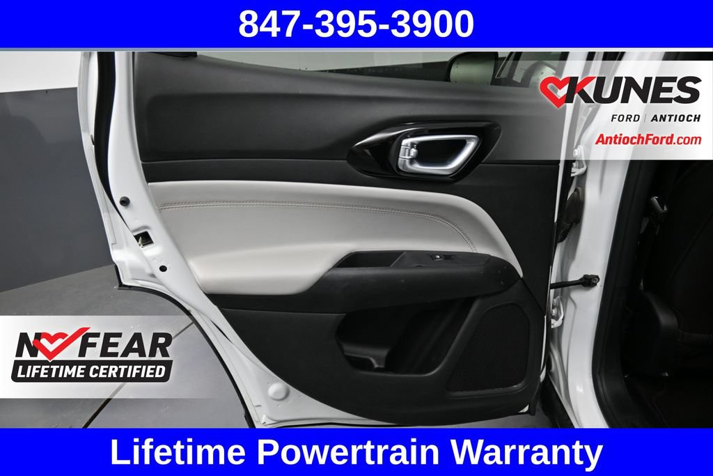 Used 2025 Jeep Compass Limited AWD/4WD image 25