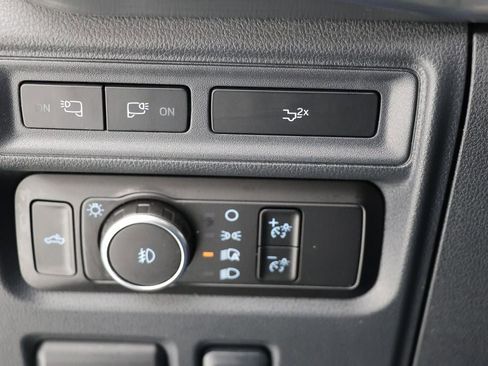 Used 2023 Ford F150 Lariat w/ Equipment Group 502A High image 40