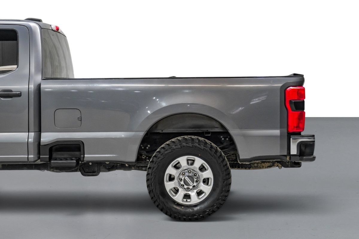 Used 2023 Ford F350 XLT w/ 360-Degree Camera Package AWD/4WD image 11