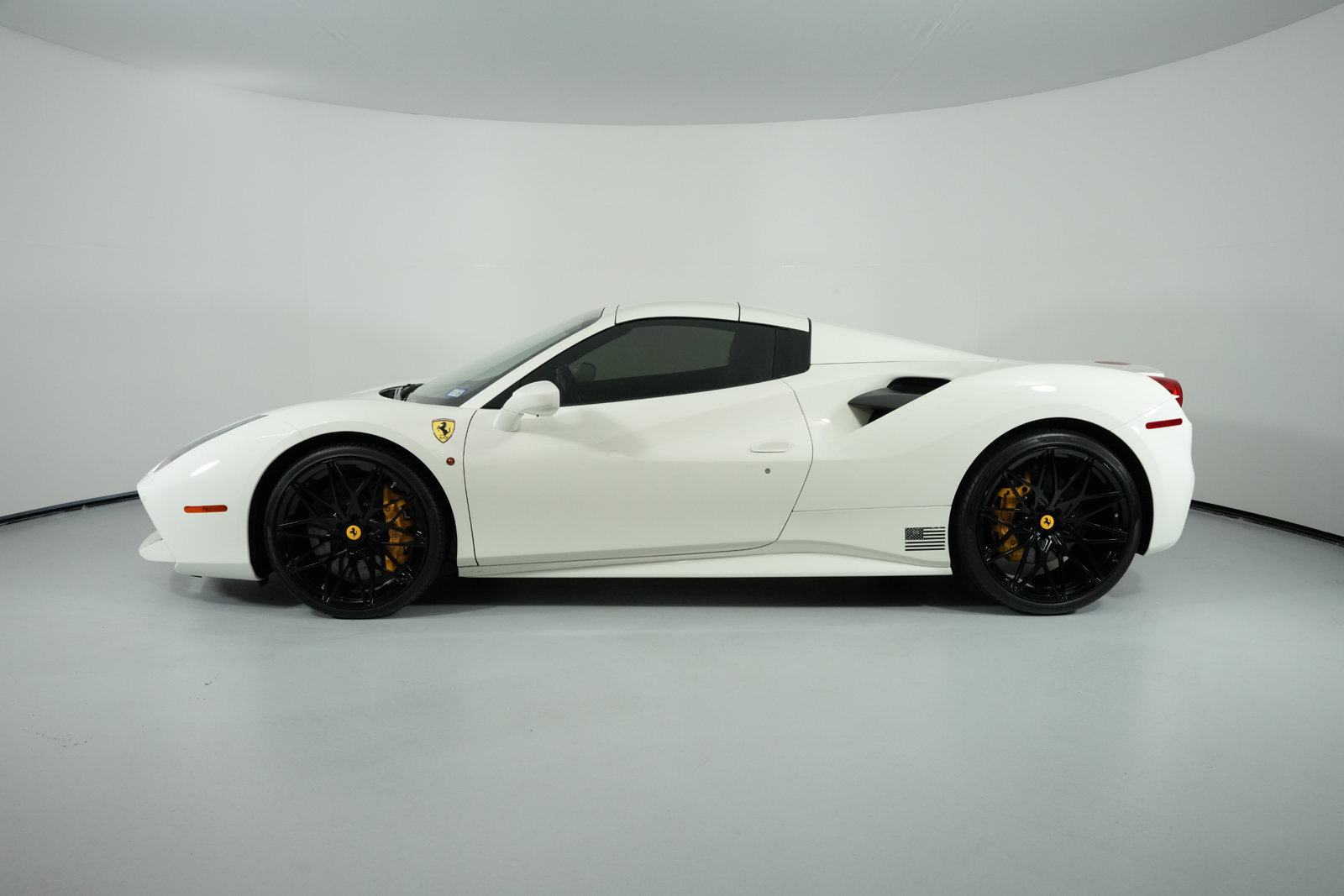 Used 2019 Ferrari 488 Spider RWD image 7