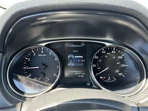 Used 2016 Nissan Rogue S w/ Appearance Package AWD/4WD image 16