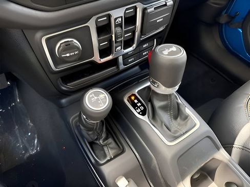 New 2025 Jeep Wrangler Unlimited Sahara AWD/4WD image 14
