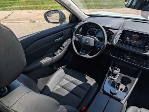 New 2026 Nissan Rogue SV AWD/4WD image 9