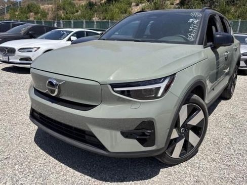 Used 2023 Volvo XC40 Recharge Ultimate AWD/4WD image 1