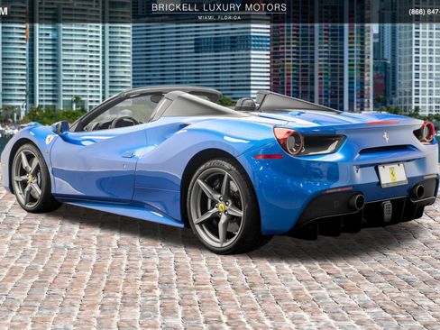 Used 2017 Ferrari 488 Spider RWD image 9