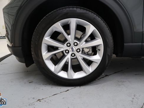 Certified 2023 Ford Explorer Platinum w/ Technology Package RWD image 10