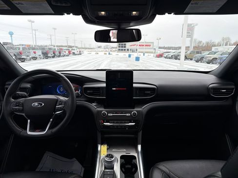 Used 2020 Ford Explorer ST w/ ST Street Pack image 12