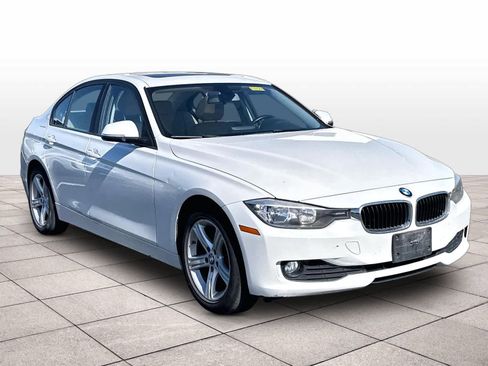 Used 2015 BMW 320i Sedan RWD image 3