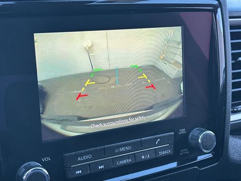 Used 2023 Nissan Frontier SV image 14