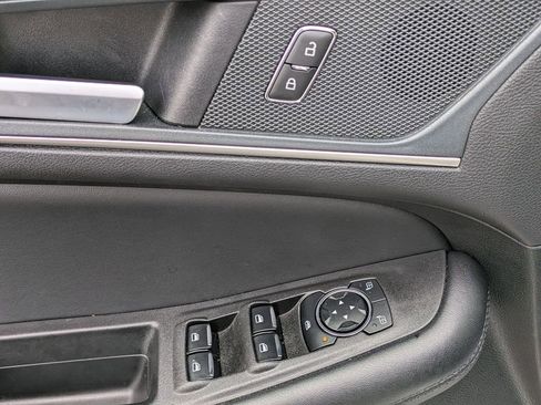 Used 2024 Ford Edge SEL image 13