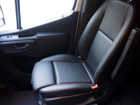 Used 2023 Mercedes-Benz Sprinter 2500 image 19