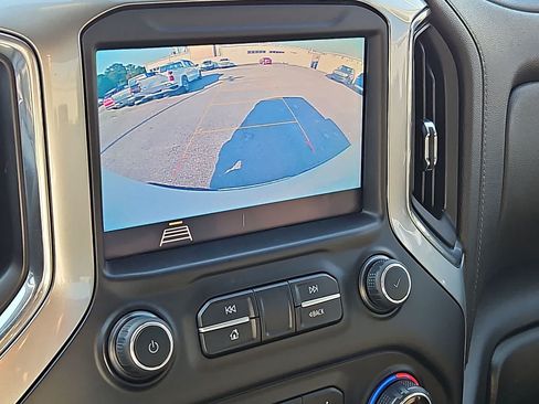 Certified 2019 Chevrolet Silverado 1500 LT w/ Convenience Package AWD/4WD image 20