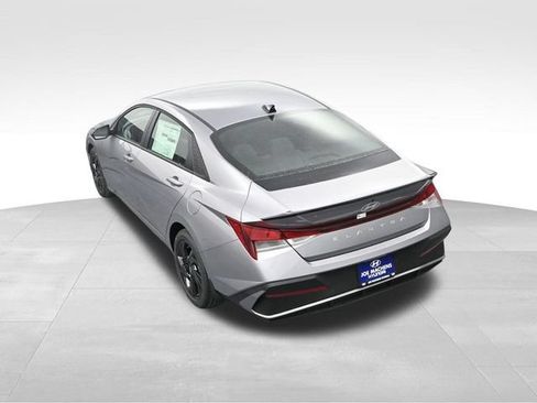 Certified 2026 Hyundai Elantra Sport FWD image 26