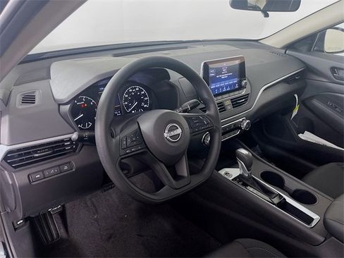 New 2025 Nissan Altima 2.5 S image 7