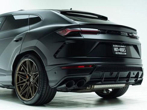 Used 2020 Lamborghini Urus image 22