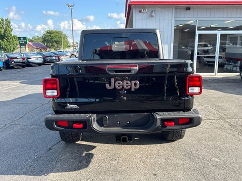 Used 2022 Jeep Gladiator Rubicon w/ Cold Weather Group AWD/4WD image 4