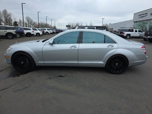 Used 2008 Mercedes-Benz S 550 4MATIC image 2