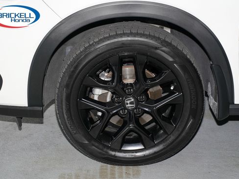 Certified 2024 Honda HR-V Sport image 38