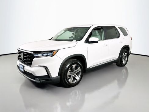 Used 2024 Honda Pilot EX-L image 3