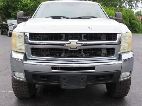 Used 2008 Chevrolet Silverado 2500 LTZ w/ Suspension Package, Off-Road AWD/4WD image 9