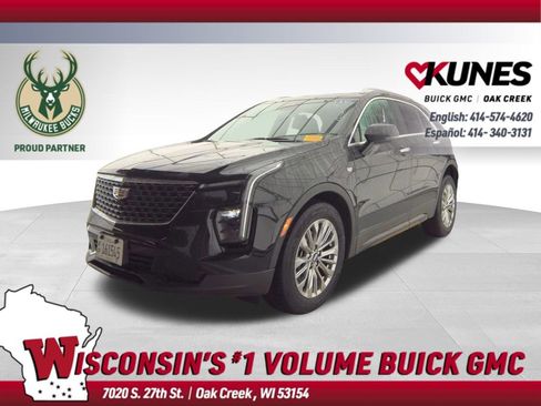 Used 2025 Cadillac XT4 Premium Luxury image 1