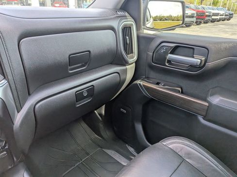 Used 2019 Chevrolet Silverado 1500 LT Trail Boss image 17