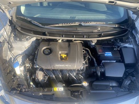 Used 2013 Hyundai Elantra GT w/ Touch & Go Pkg image 20