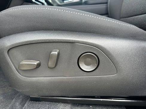 New 2026 Chevrolet Traverse LT image 10