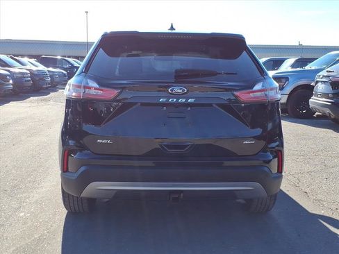 Certified 2024 Ford Edge SEL w/ Convenience Package image 4