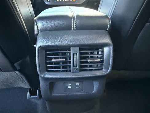 Certified 2025 Nissan Murano SV FWD image 12