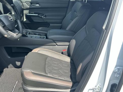 New 2026 Nissan Pathfinder Platinum w/ Cargo Package AWD/4WD image 16