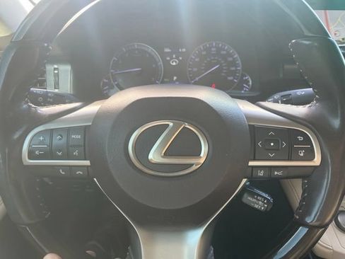 Used 2018 Lexus ES 350 w/ Luxury Package w/Wood Trim FWD image 9