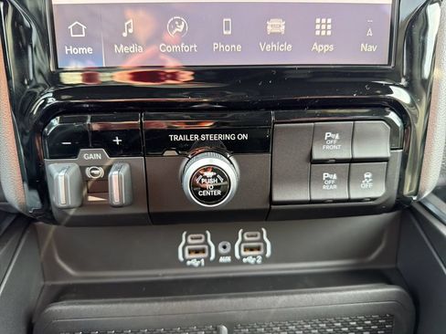 New 2026 RAM 1500 Big Horn AWD/4WD image 7