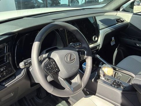 Used 2026 Lexus TX 350 AWD w/ Technology Package image 3