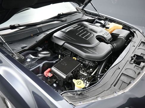 Used 2018 Chrysler 300 Limited image 45