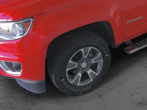 Used 2016 Chevrolet Colorado Z71 AWD/4WD image 7