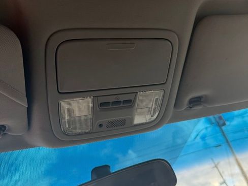 Used 2010 Honda Odyssey EX image 18