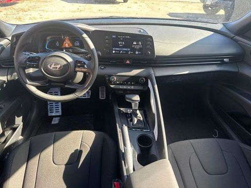 New 2025 Hyundai Elantra Sport image 10