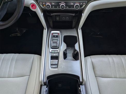 Used 2021 Honda Accord Touring image 21