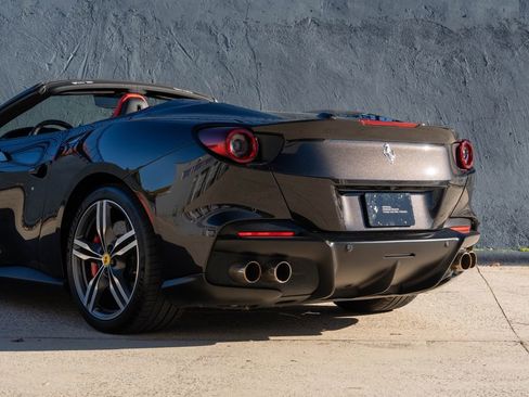 Certified 2022 Ferrari Portofino M image 21