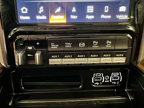 Used 2024 RAM 2500 Limited w/ Towing Technology Group AWD/4WD image 20