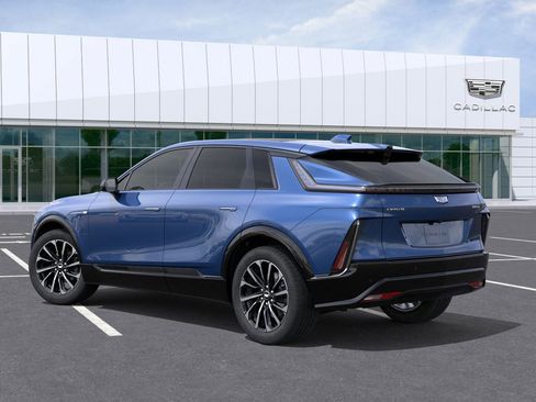 New 2025 Cadillac Lyriq Sport image 27