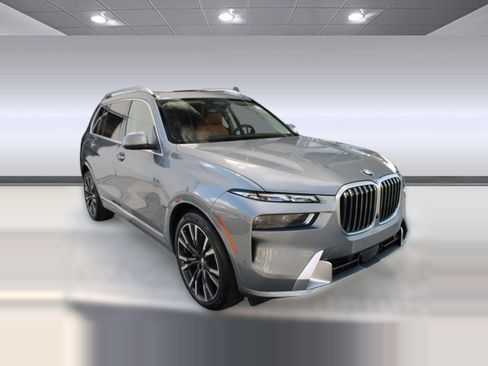 Certified 2024 BMW X7 xDrive40i image 7